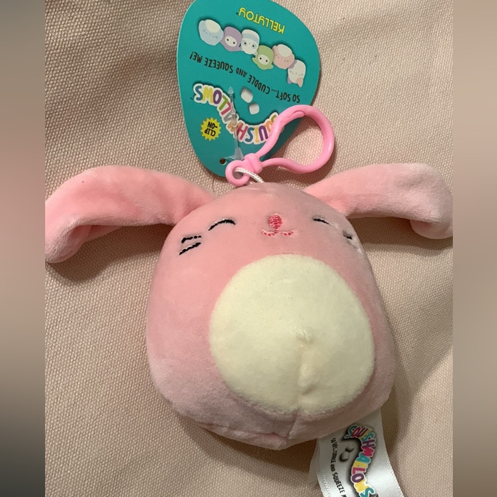 🐰 Bunny squishmallow clip on pink - Picture 1 of 3